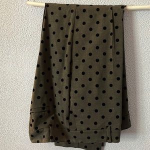 Gray/ black pair of slacks EUC( never worn by me) the brand is Ann Taylor